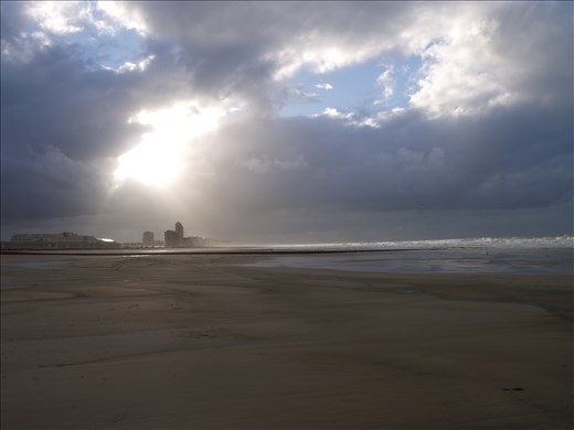 The cloudy weather gives a rare opportunity to see it in a different angel. 