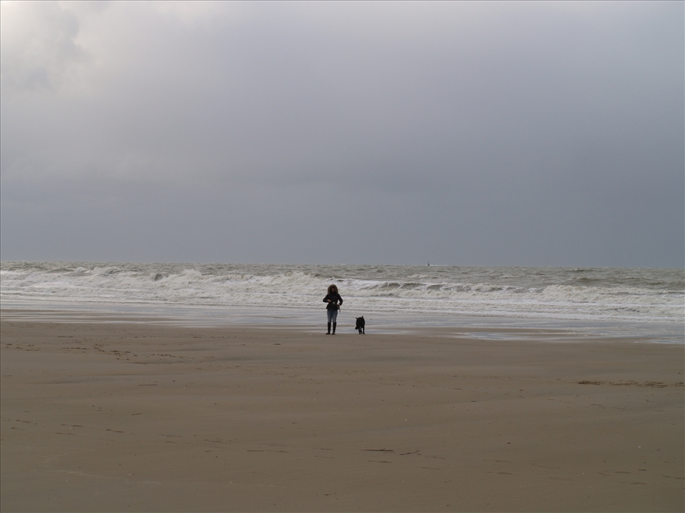 The cold weather and the beautiful seaside. 