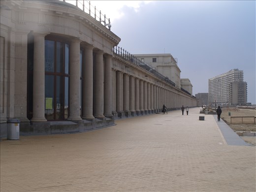 I always love walking in the rain. 