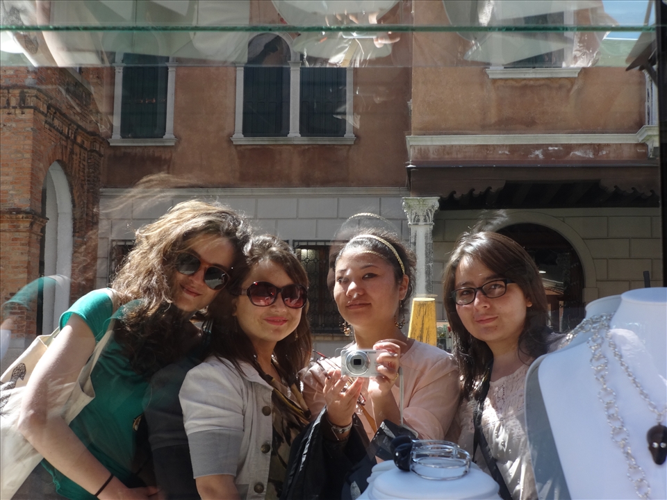 The gang too is behind the glass prism finally 