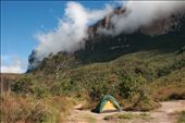 A dream under the cloud --  
Camping at the foot of Mt. Roraima.
: by zhang123, Views[667]