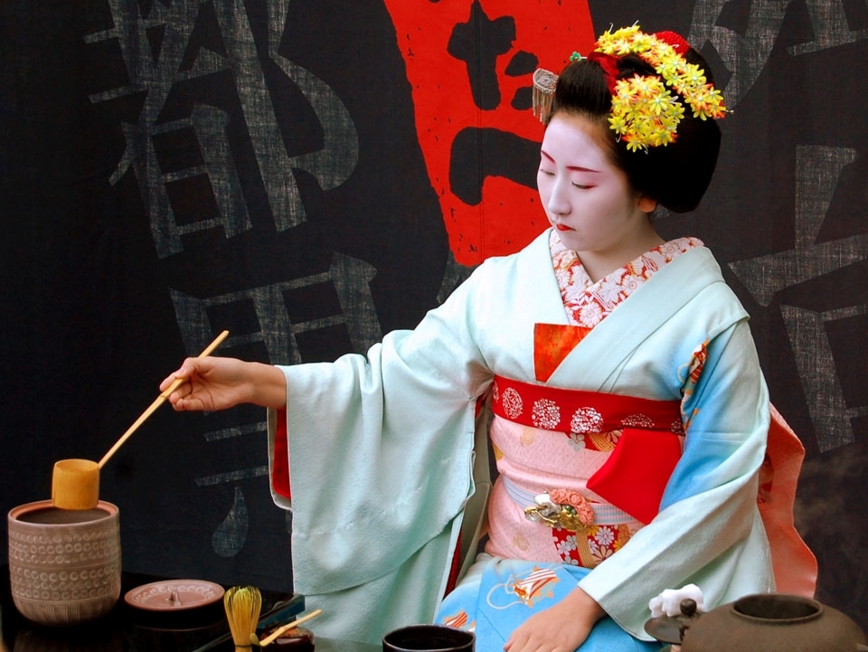 This was taken outside of the train station in Kyoto. Hundreds of people crowded around the traditionally dressed geisha to watch the sacred art of tea ceremony