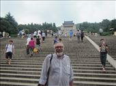 The stairway to Sun Yat Sen's tomb - 392 steps I didn't take!: by zioned, Views[267]