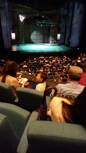 Singin' in the Rain stage - the splash zone in rain gear