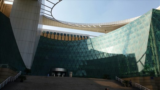 On shopping expedition passed the Nanjing public library - pretty nice!