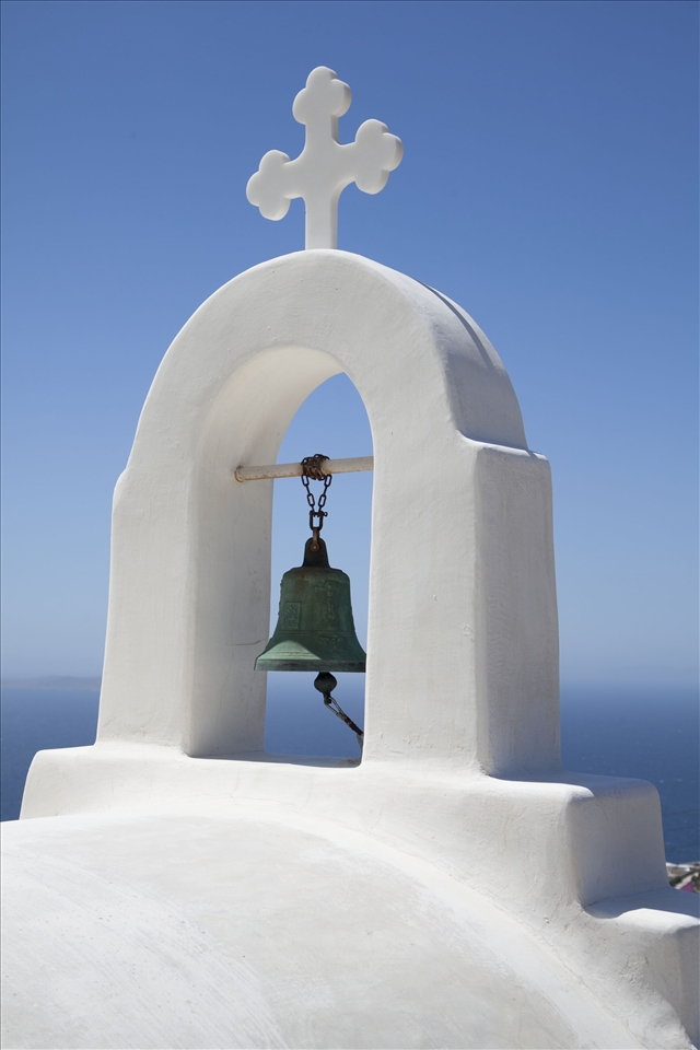 Last summer i visited Mykonos island for a couple of days with my family. The re