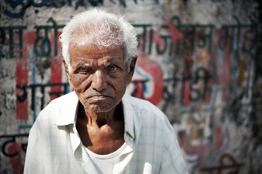 During Holi many take it as an excuse to run wild and at times act inappropriately. Whilst most individuals of all ages tend to participate, you can occasionally catch the odd non-participating onlooker. There is a saying in India said during Holi that I feel is fitting here, 