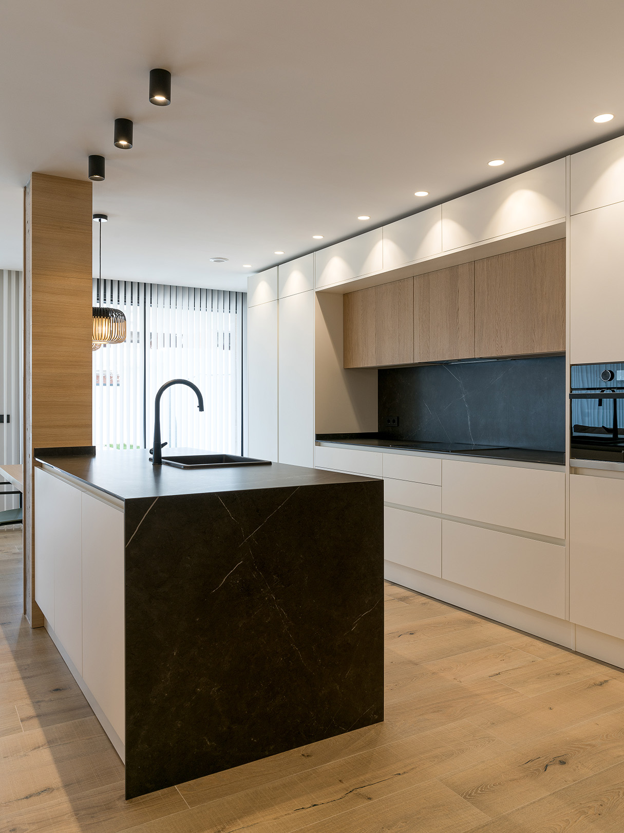 A Modern Oasis – Transforming a Residential Chalet in Lardero by Estudio Nájera y Boto Interiorismo