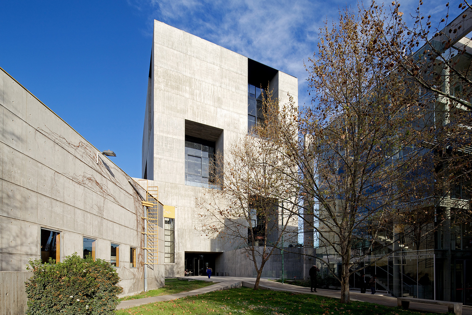 Redefining Work Environments – The UC Innovation Center by ELEMENTAL