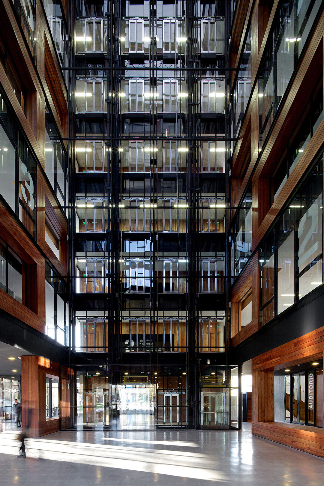 Redefining Work Environments – The UC Innovation Center by ELEMENTAL