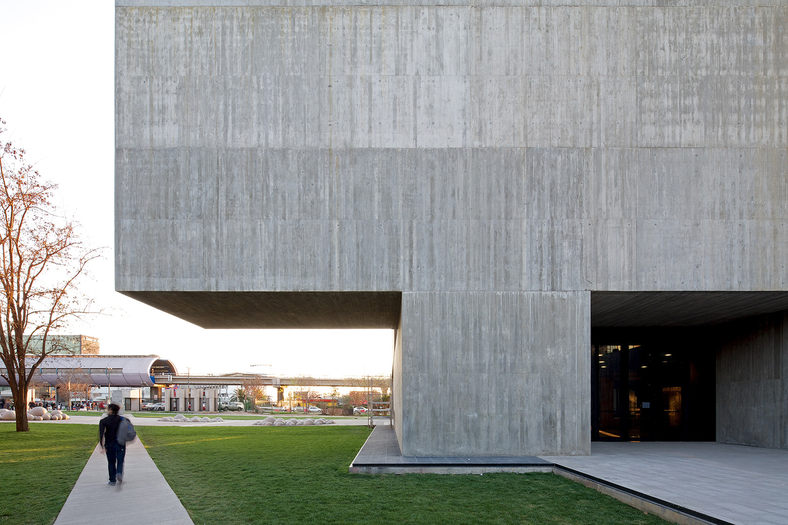 Redefining Work Environments – The UC Innovation Center by ELEMENTAL