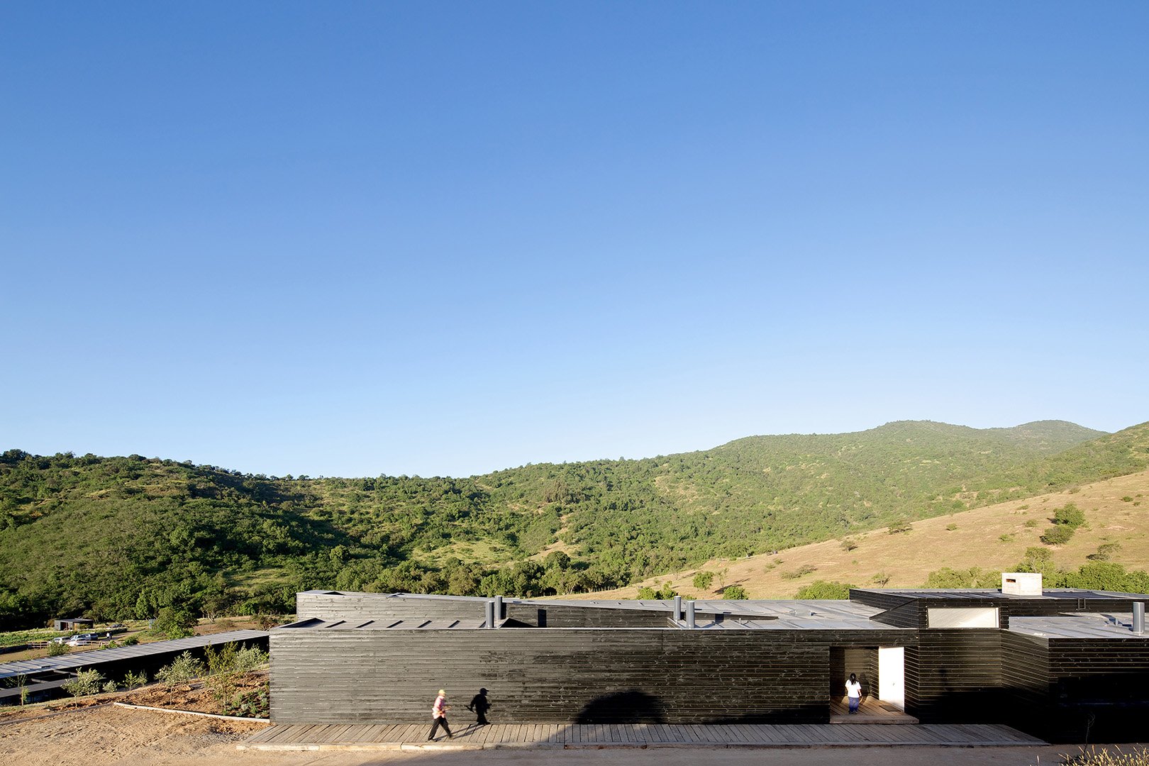 Redefining Traditional Architecture – Modern Elegance in Chile by Gonzalo Mardones