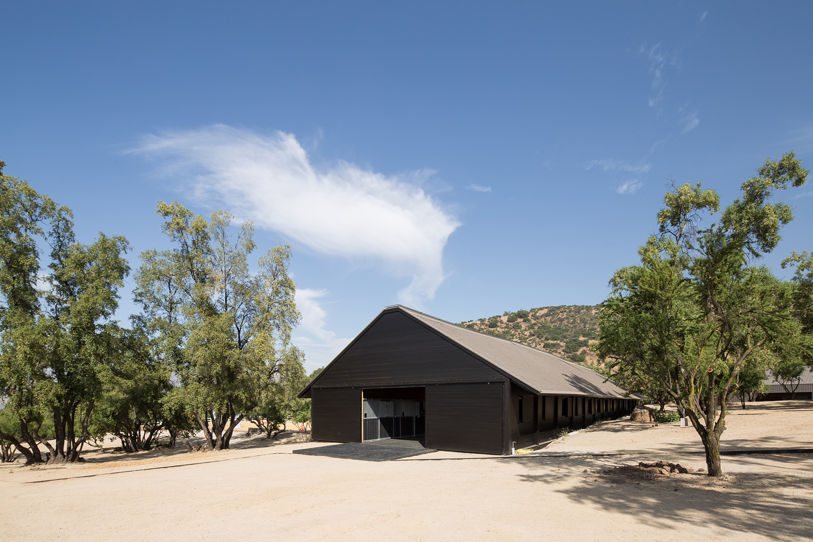 Modern Design – MSPorthorses Stables by Matias Zegers