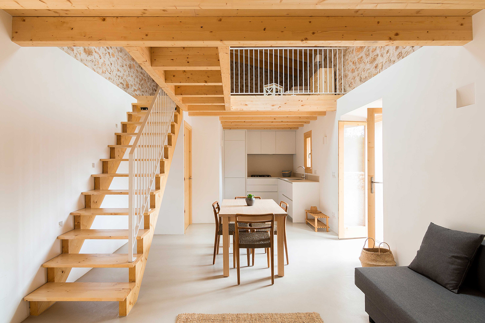 A Self-Sufficient Retreat – Ca na Joaneta by Different Desing