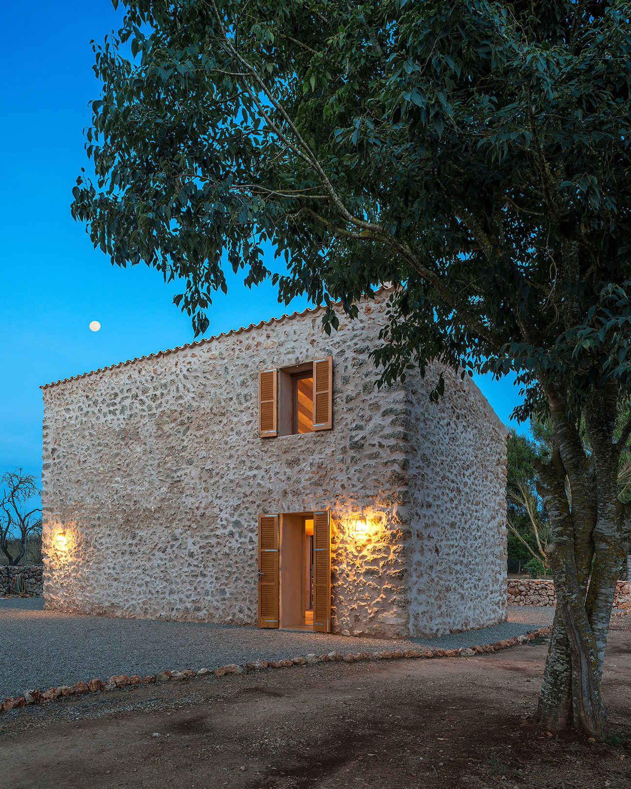 A Self-Sufficient Retreat – Ca na Joaneta by Different Desing