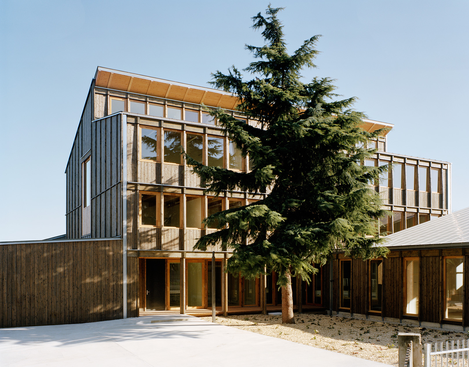 The final piece – The Le Cèdre Socio-Cultural Center by Guillaume Ramillien