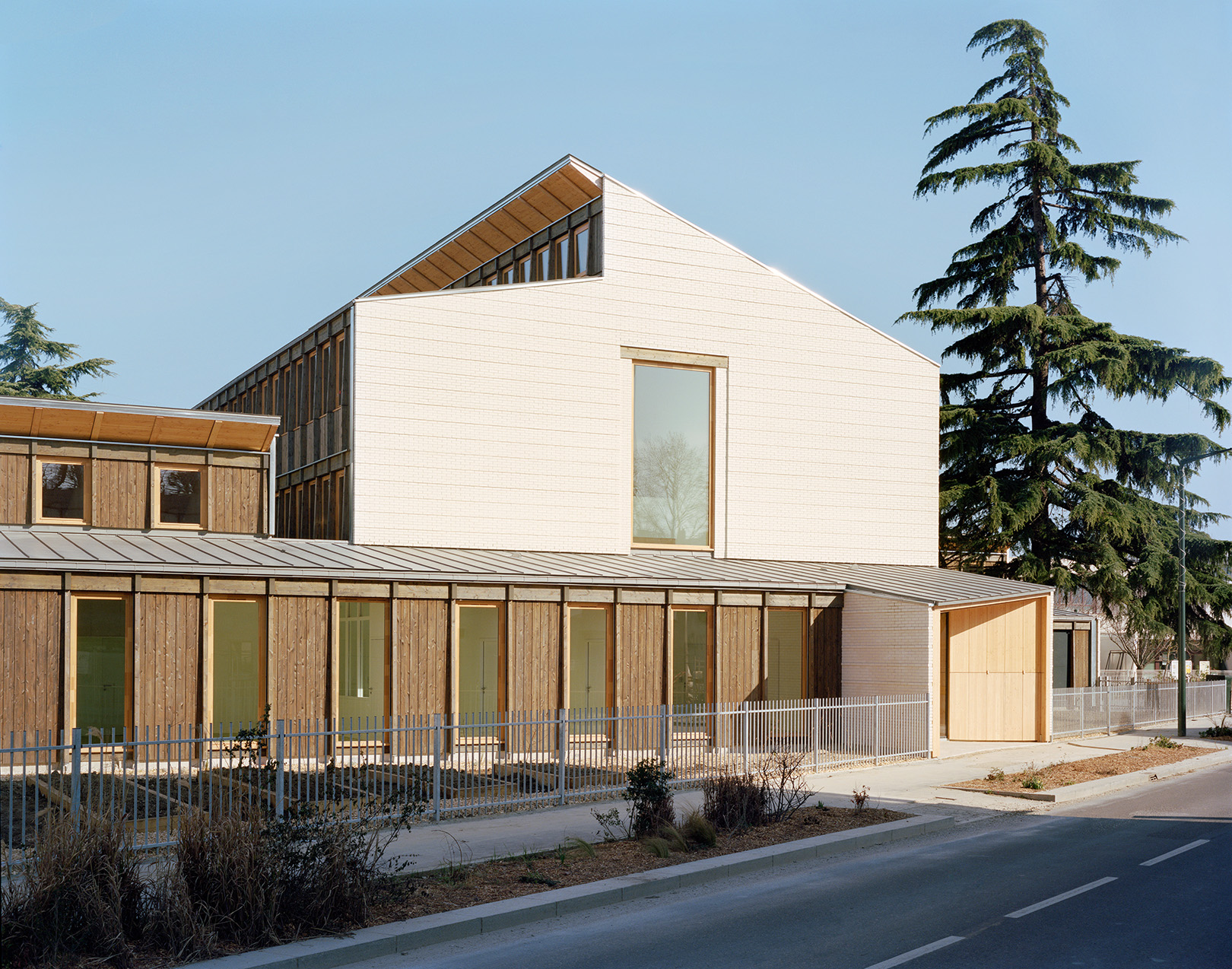 The final piece – The Le Cèdre Socio-Cultural Center by Guillaume Ramillien