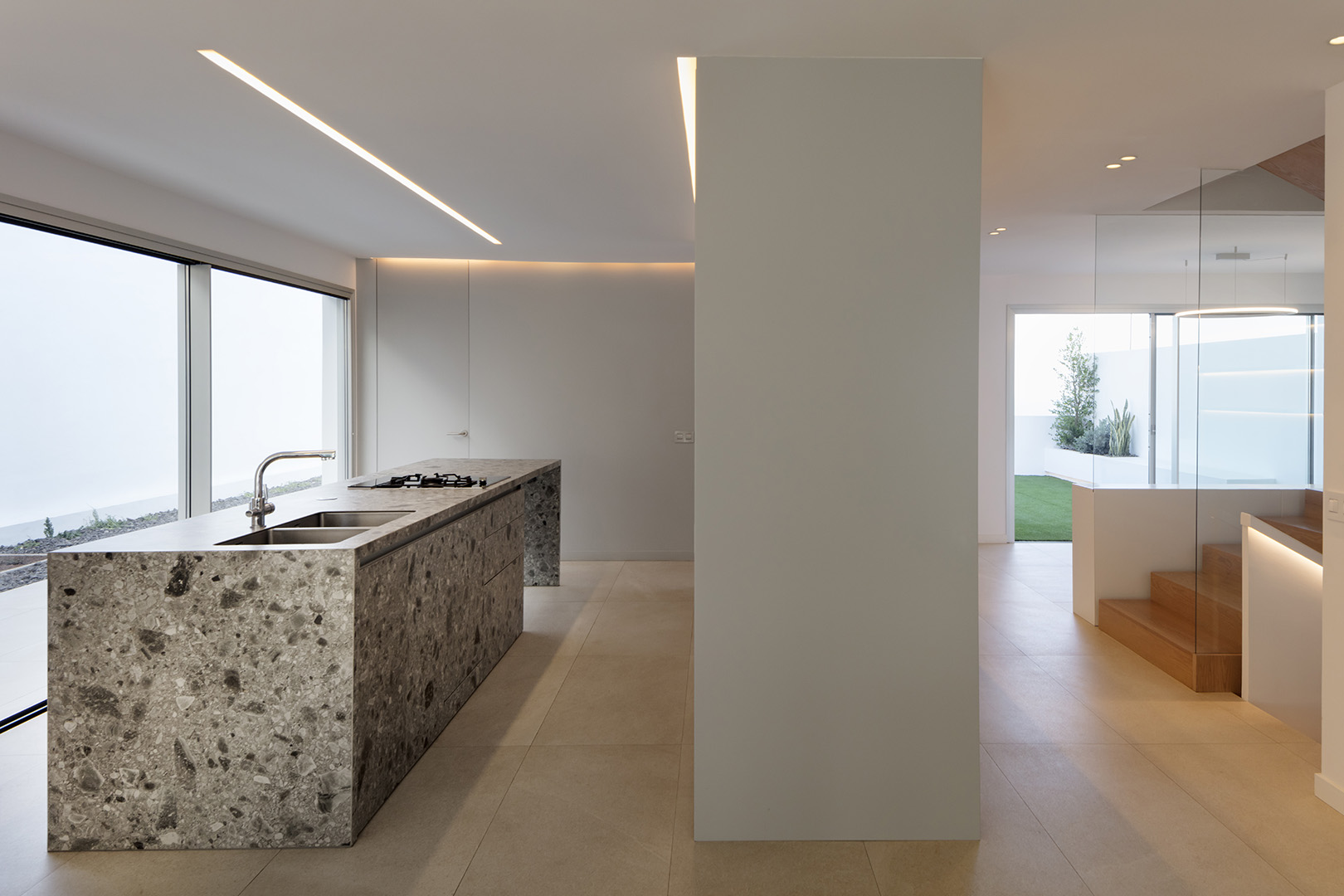 Luminous Living – Casa SERMA by PUERTA35 Arquitectura