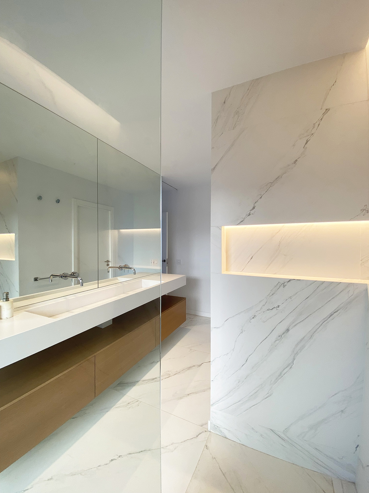 Luminous Living – Casa SERMA by PUERTA35 Arquitectura