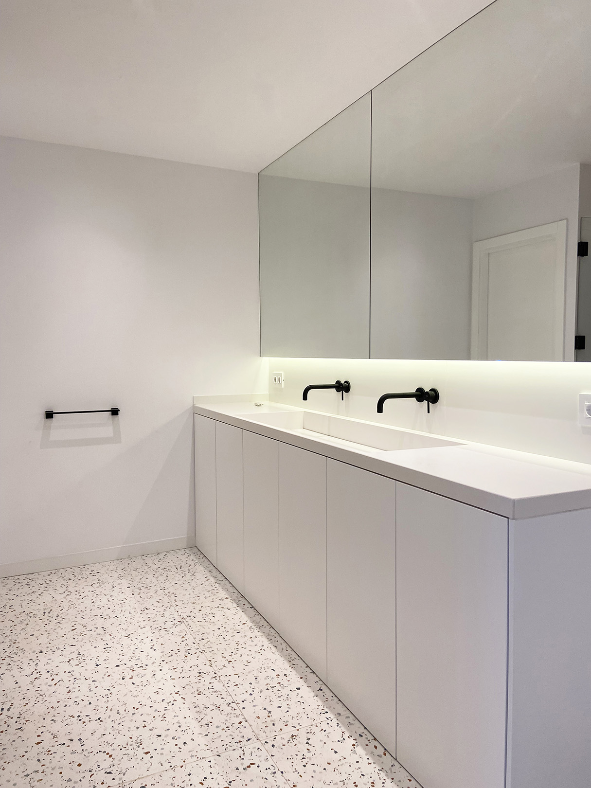 Luminous Living – Casa SERMA by PUERTA35 Arquitectura