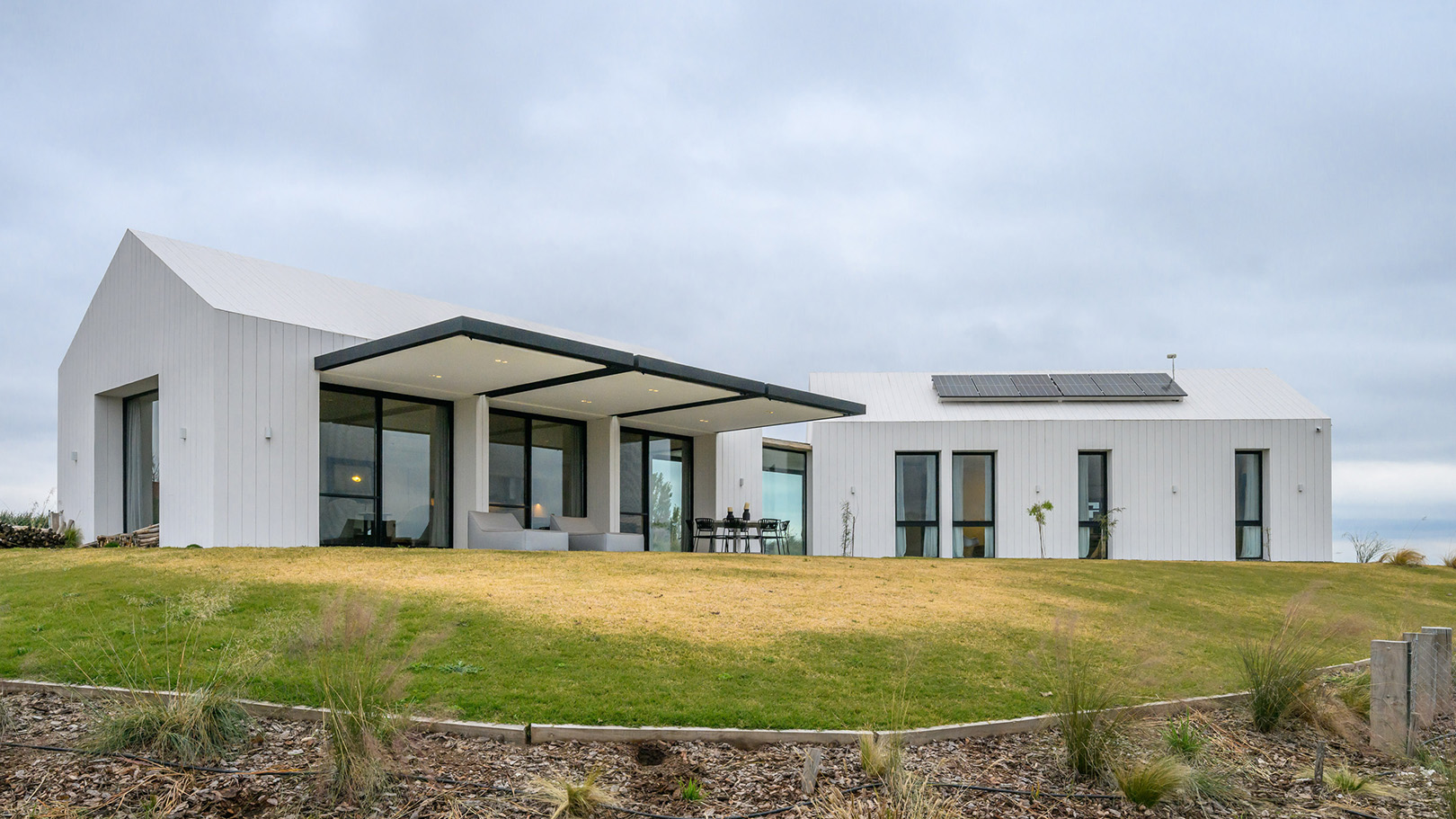 Minimalism – Casa Granero by Fabric Estudio