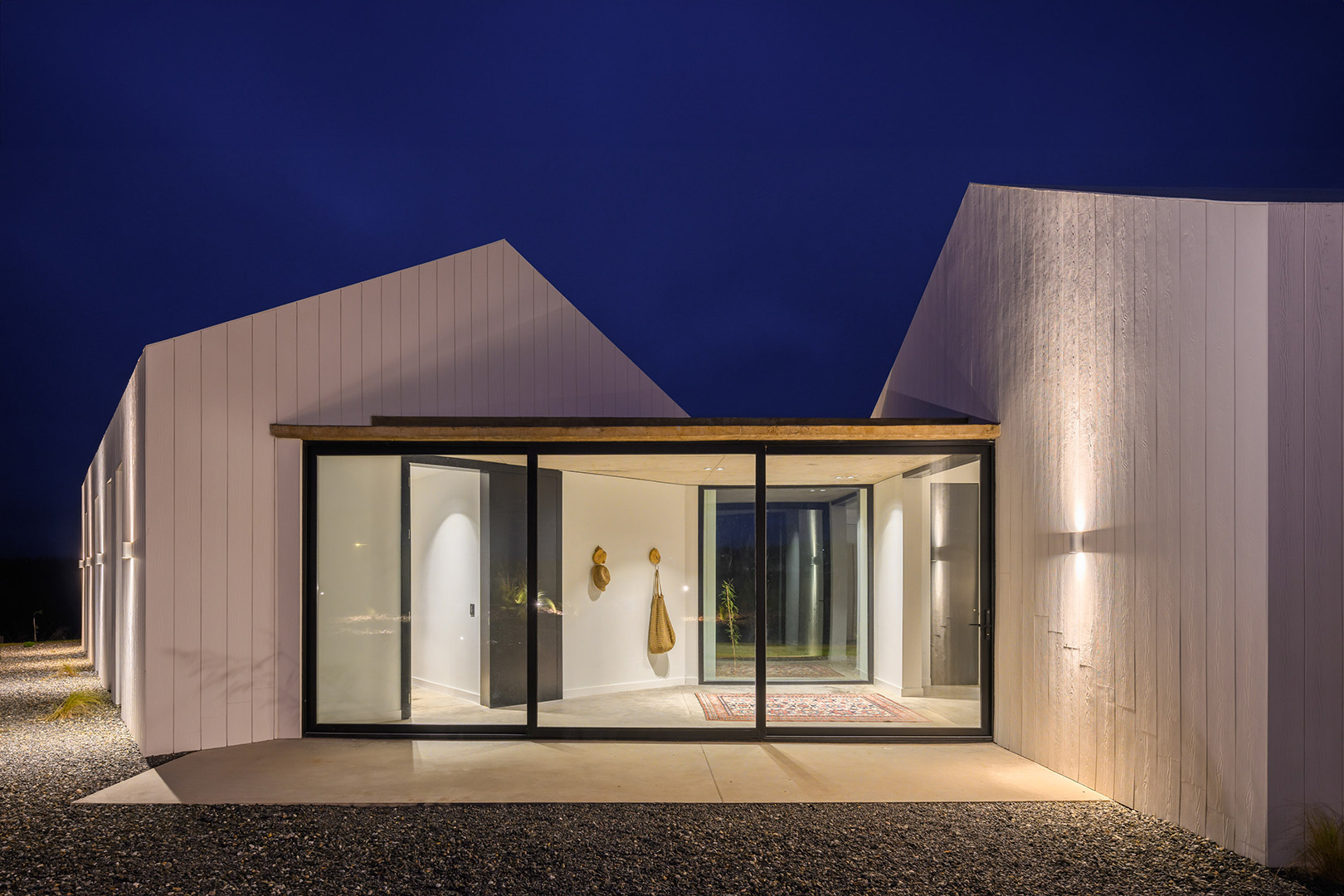 Minimalism – Casa Granero by Fabric Estudio