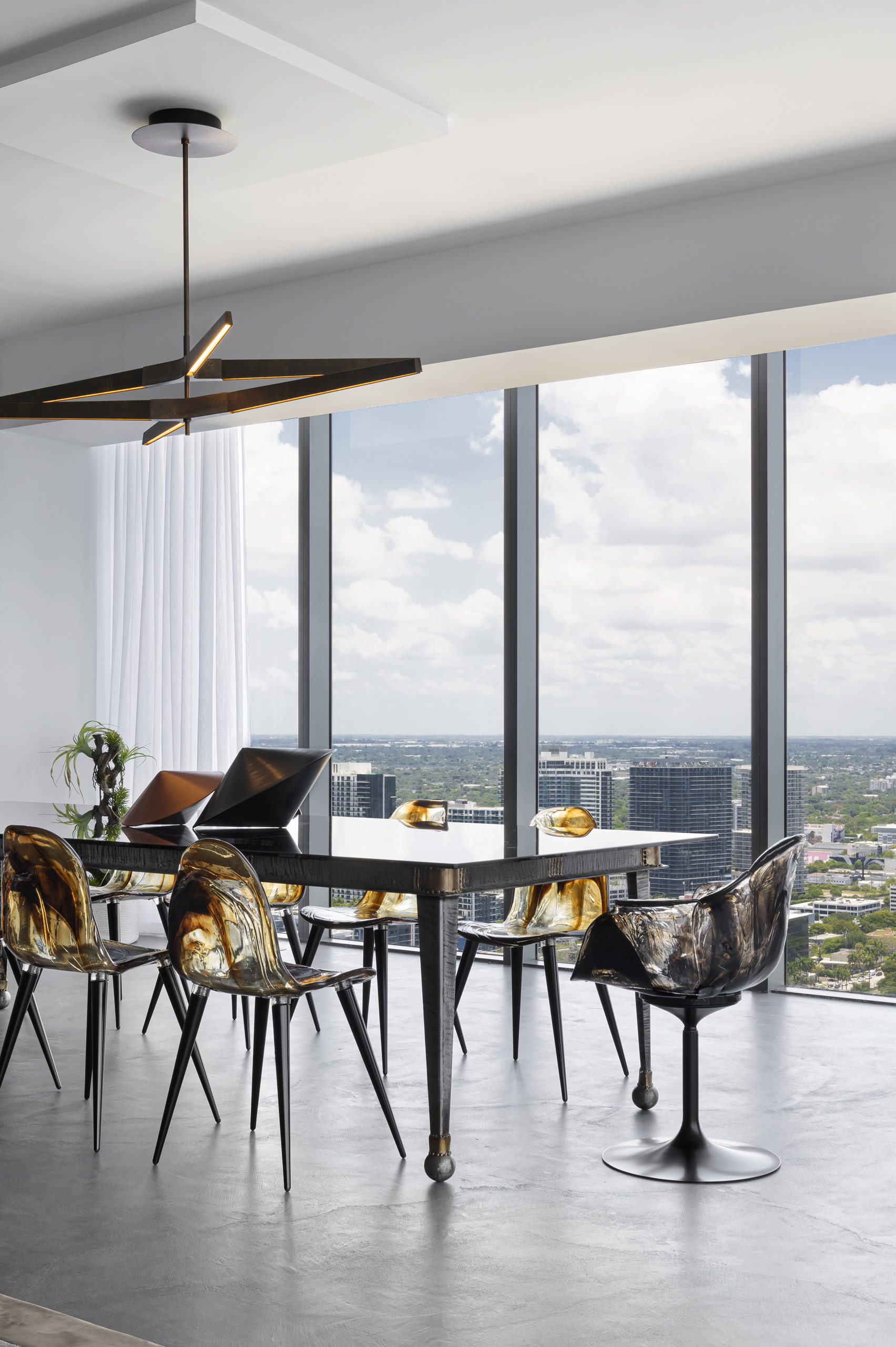 Modernism in the Sky – The Elysee by DLAB Interiors