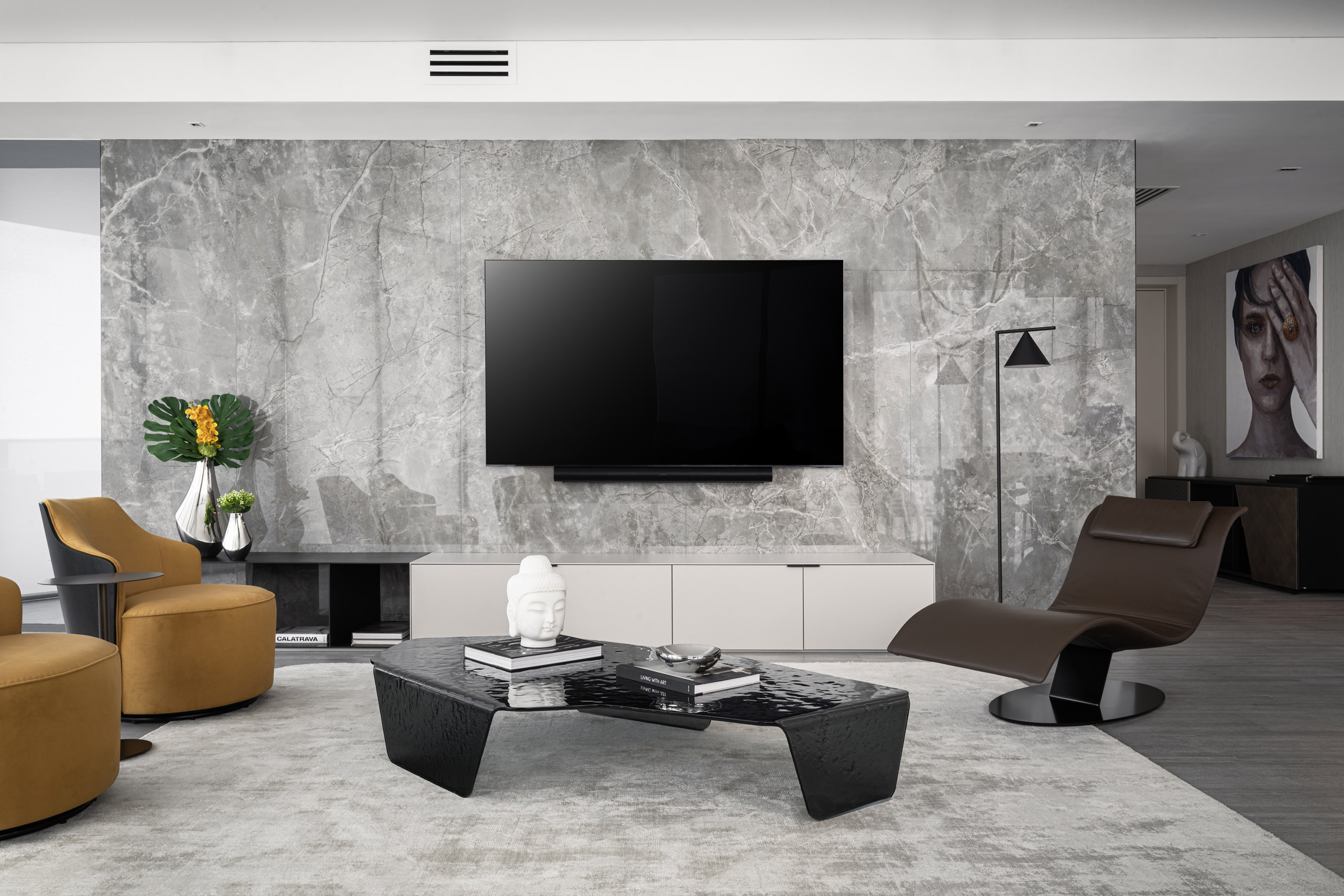 Dialogue of Light and Reflection – NR Residence by Nar Design Studio