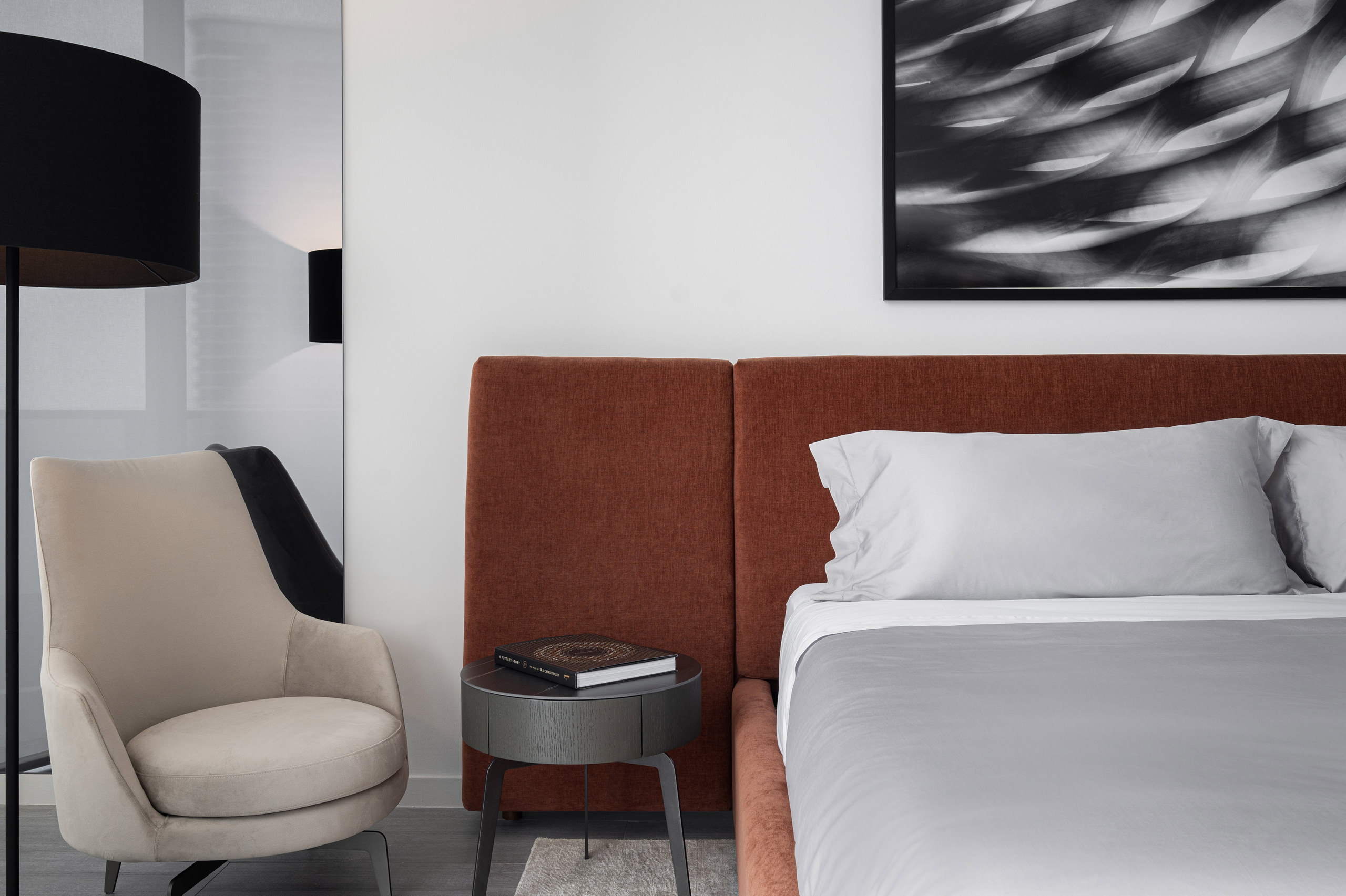 Dialogue of Light and Reflection – NR Residence by Nar Design Studio