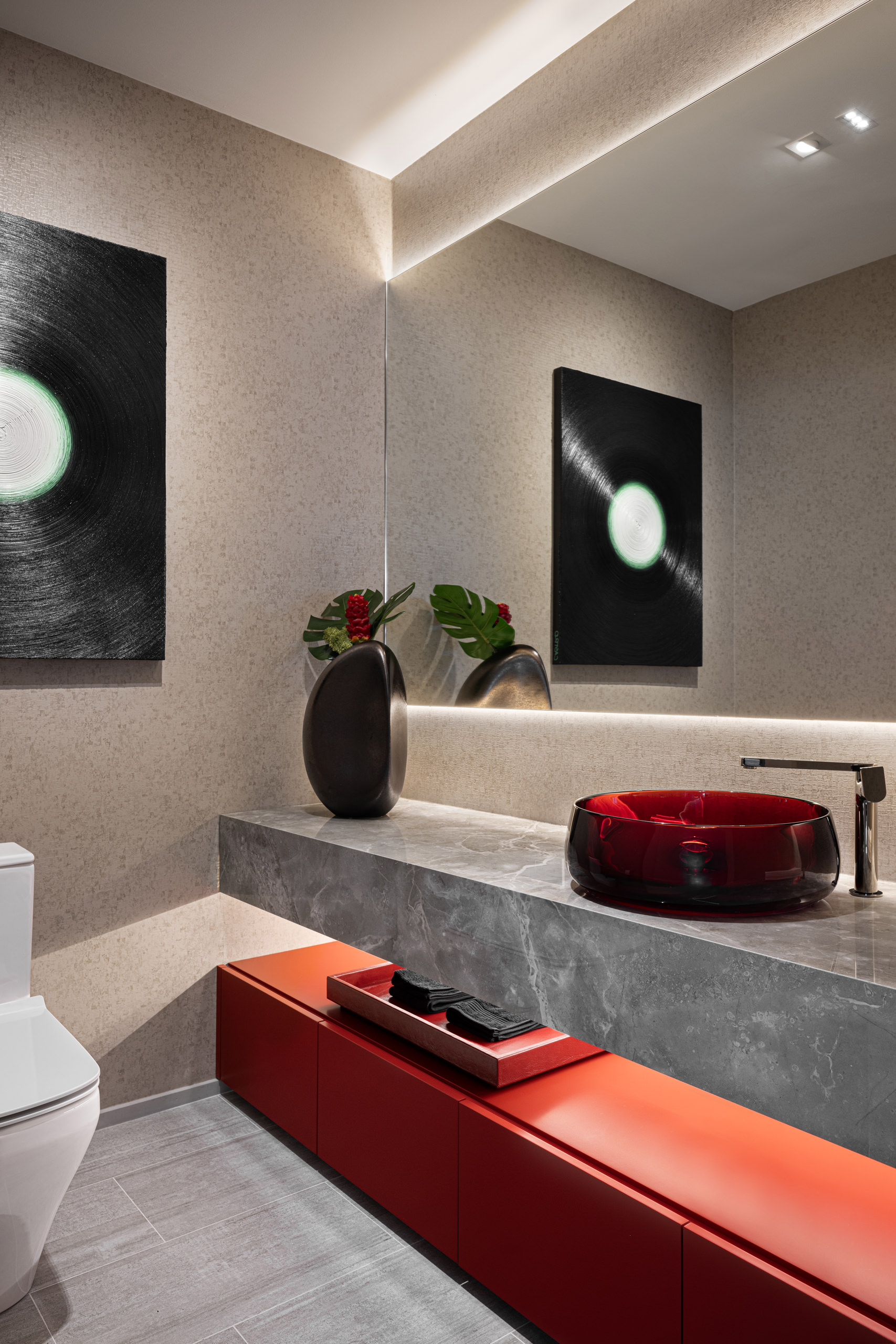 Dialogue of Light and Reflection – NR Residence by Nar Design Studio