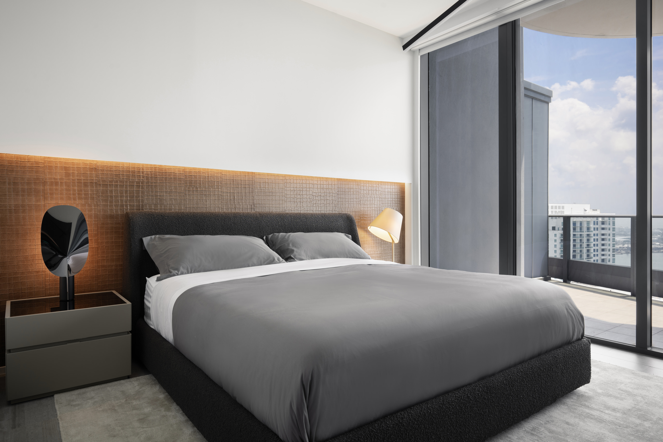 Dialogue of Light and Reflection – NR Residence by Nar Design Studio