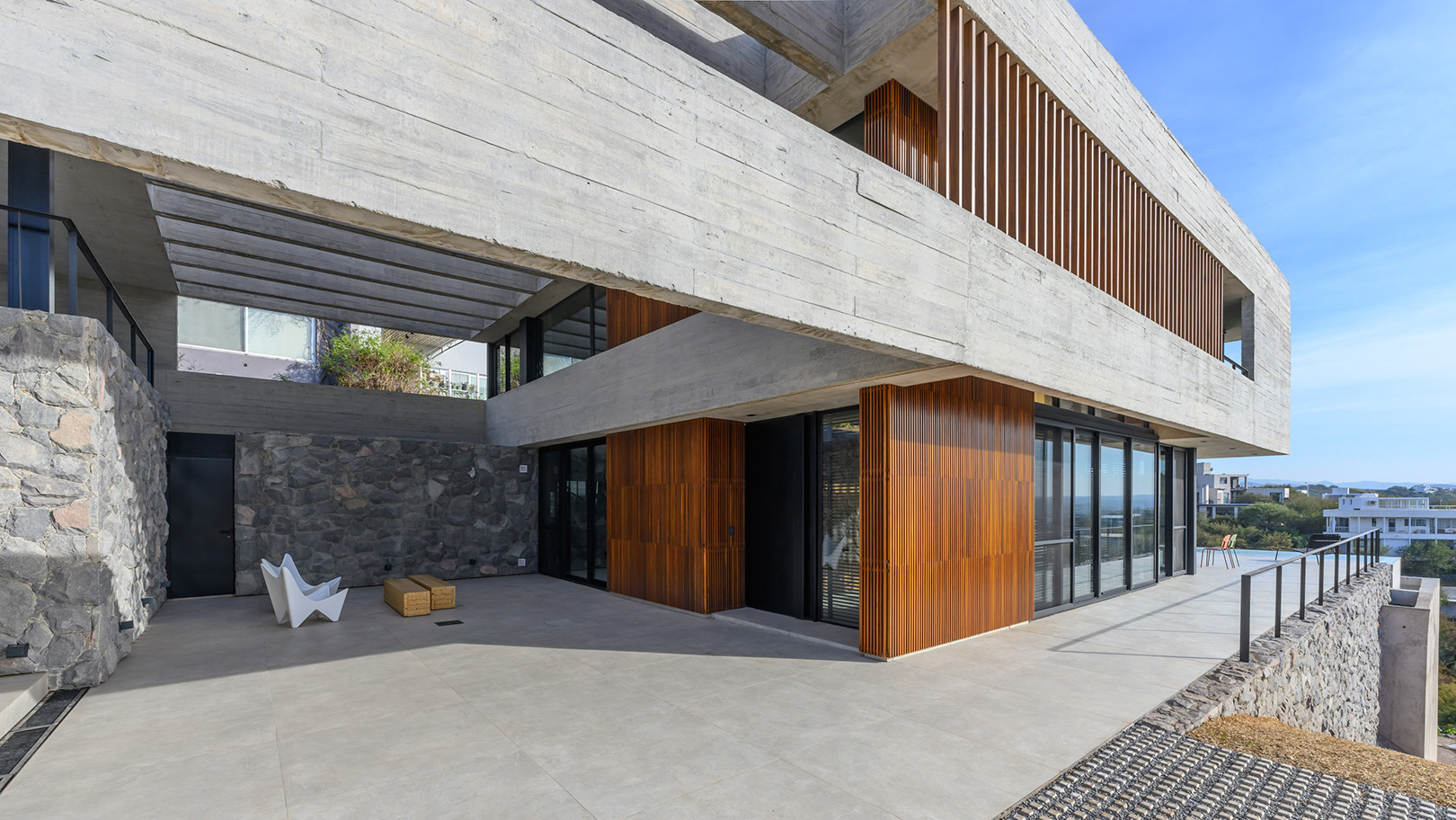 Strategic Extrusion – CASA CGFR by LN Arquitectura