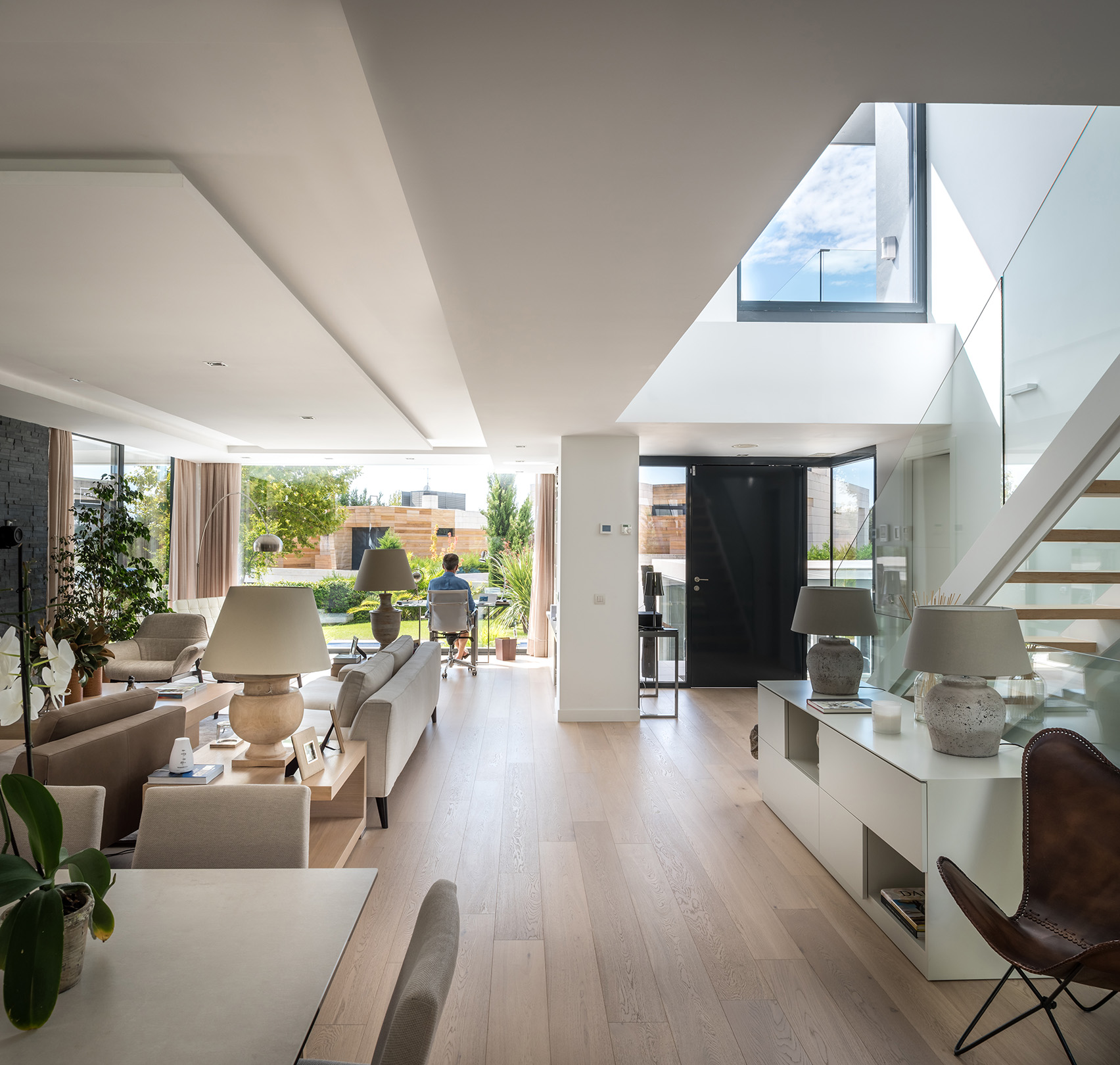 A Contemporary Vision – QHOMES15 by FH2L Arquitectos