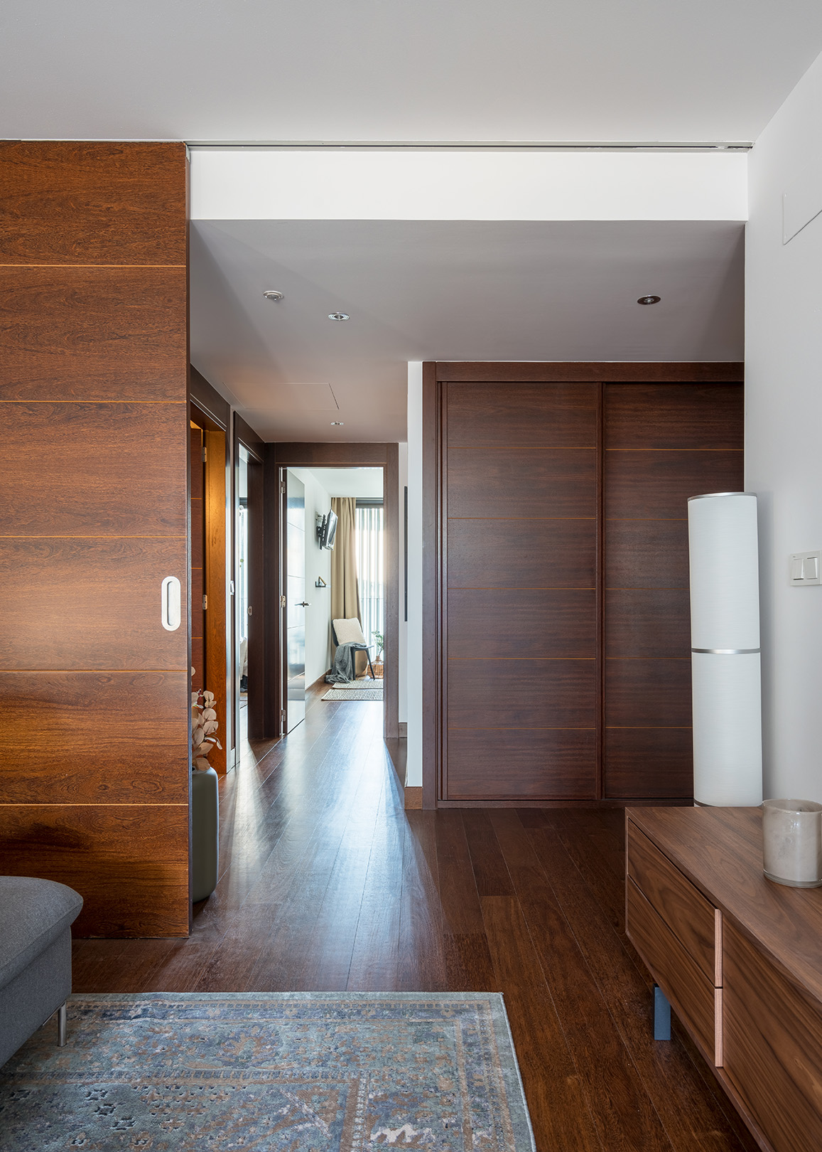  Sophisticated Tranquility – Apartment in Ferrater Building by Marina Acosta