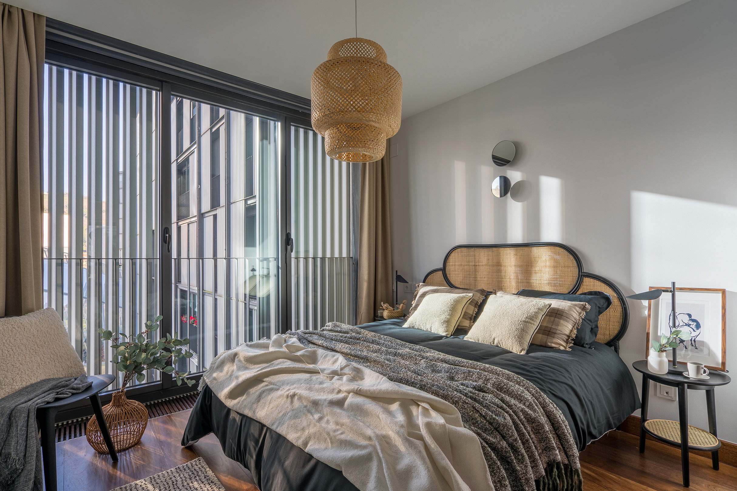  Sophisticated Tranquility – Apartment in Ferrater Building by Marina Acosta