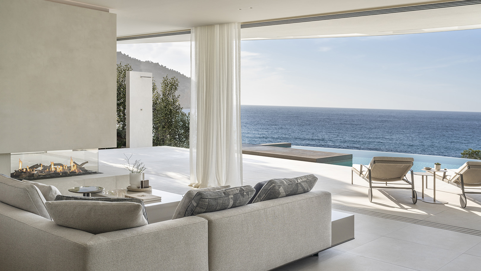 Whispers of Coastal Serenity – Villa Echoes by Mathias Koester