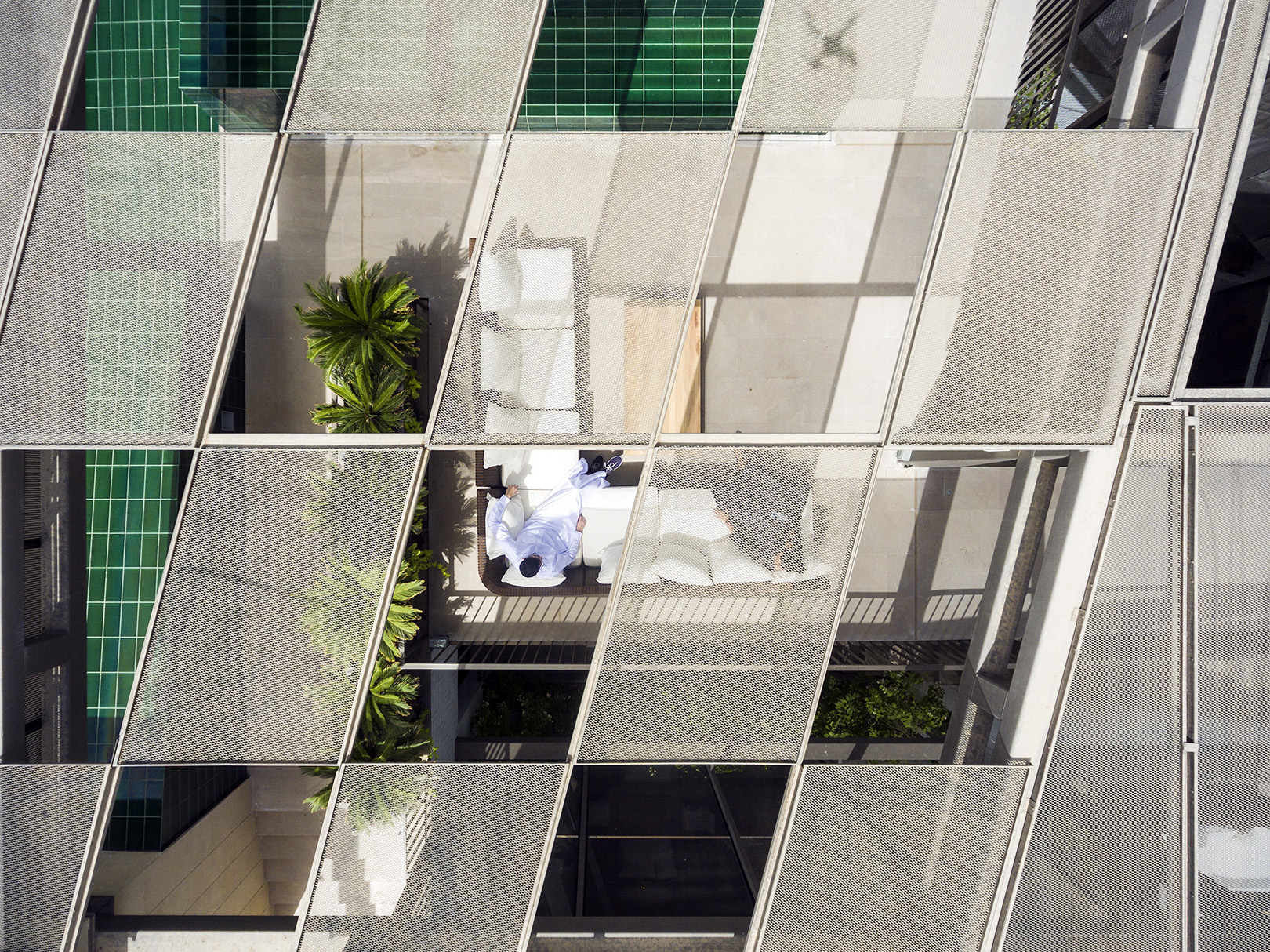 A Harmonious Response – Three Gardens House by AGi Architects