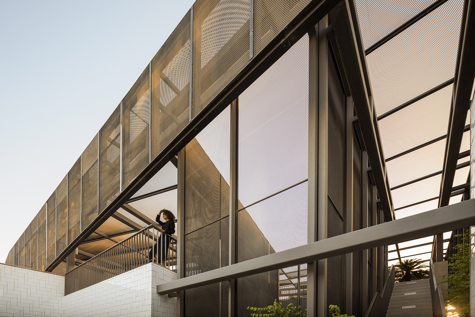 A Harmonious Response – Three Gardens House by AGi Architects
