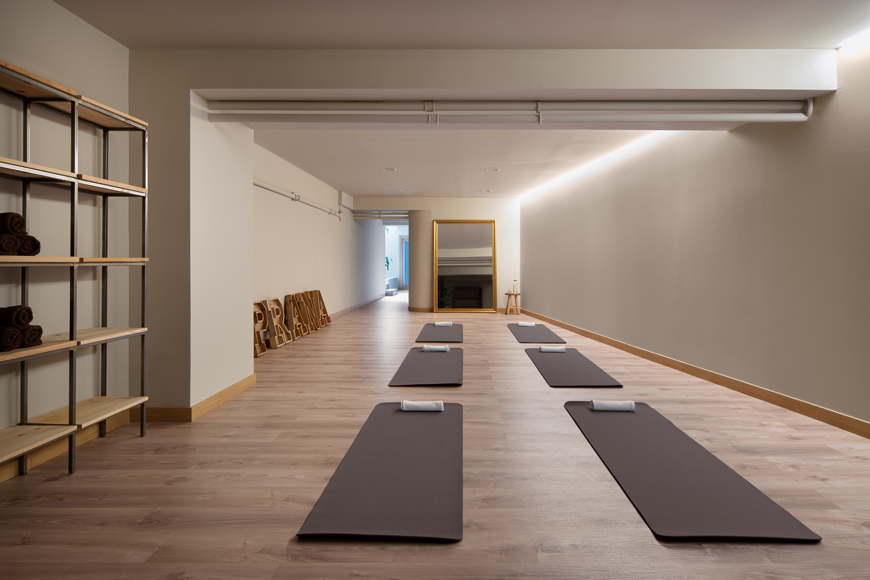 A Timeless Fusion – Salón Store Secretos del Agua Valladolid by Carolina Gual