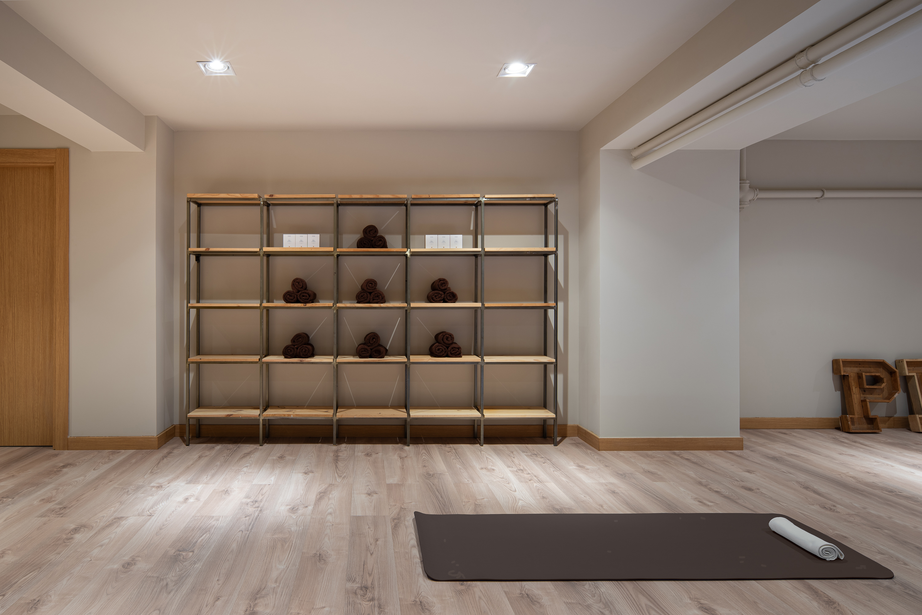 A Timeless Fusion – Salón Store Secretos del Agua Valladolid by Carolina Gual
