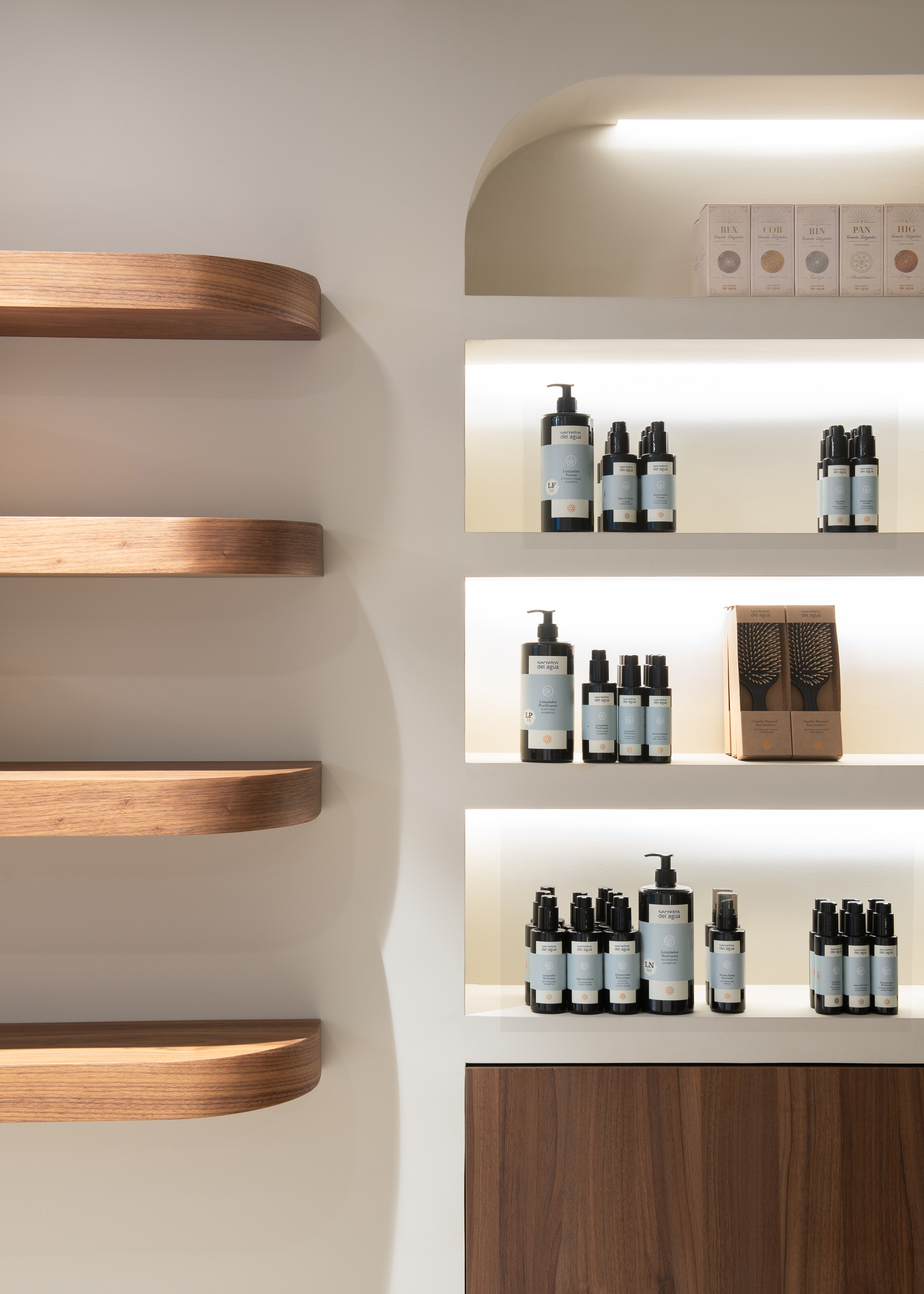 A Timeless Fusion – Salón Store Secretos del Agua Valladolid by Carolina Gual