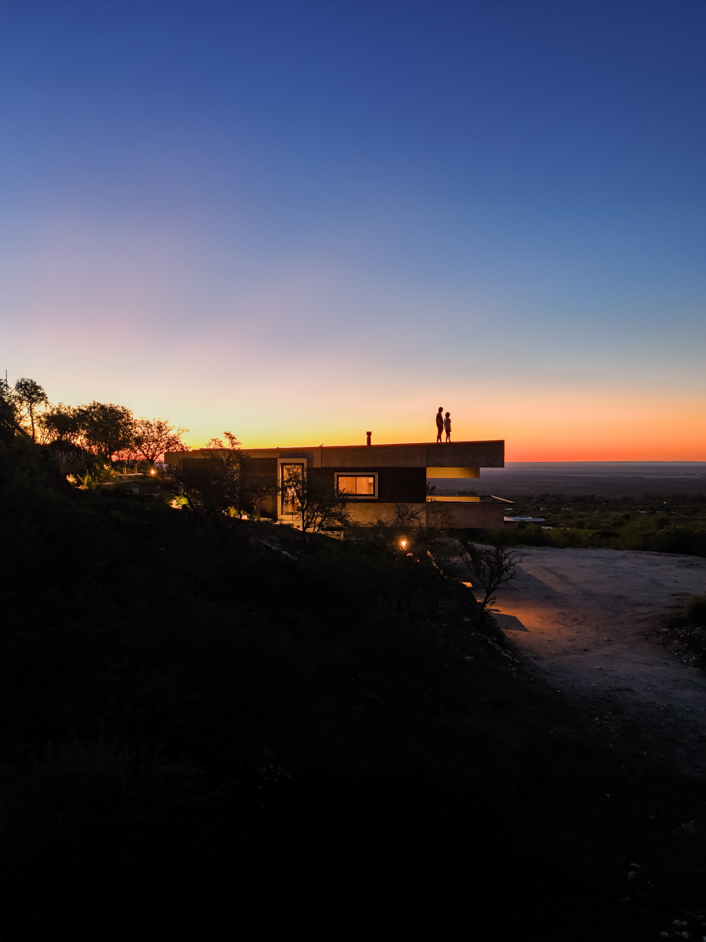 Dialoguing with the Landscape – Lodge JR by Paul Dragicevic
