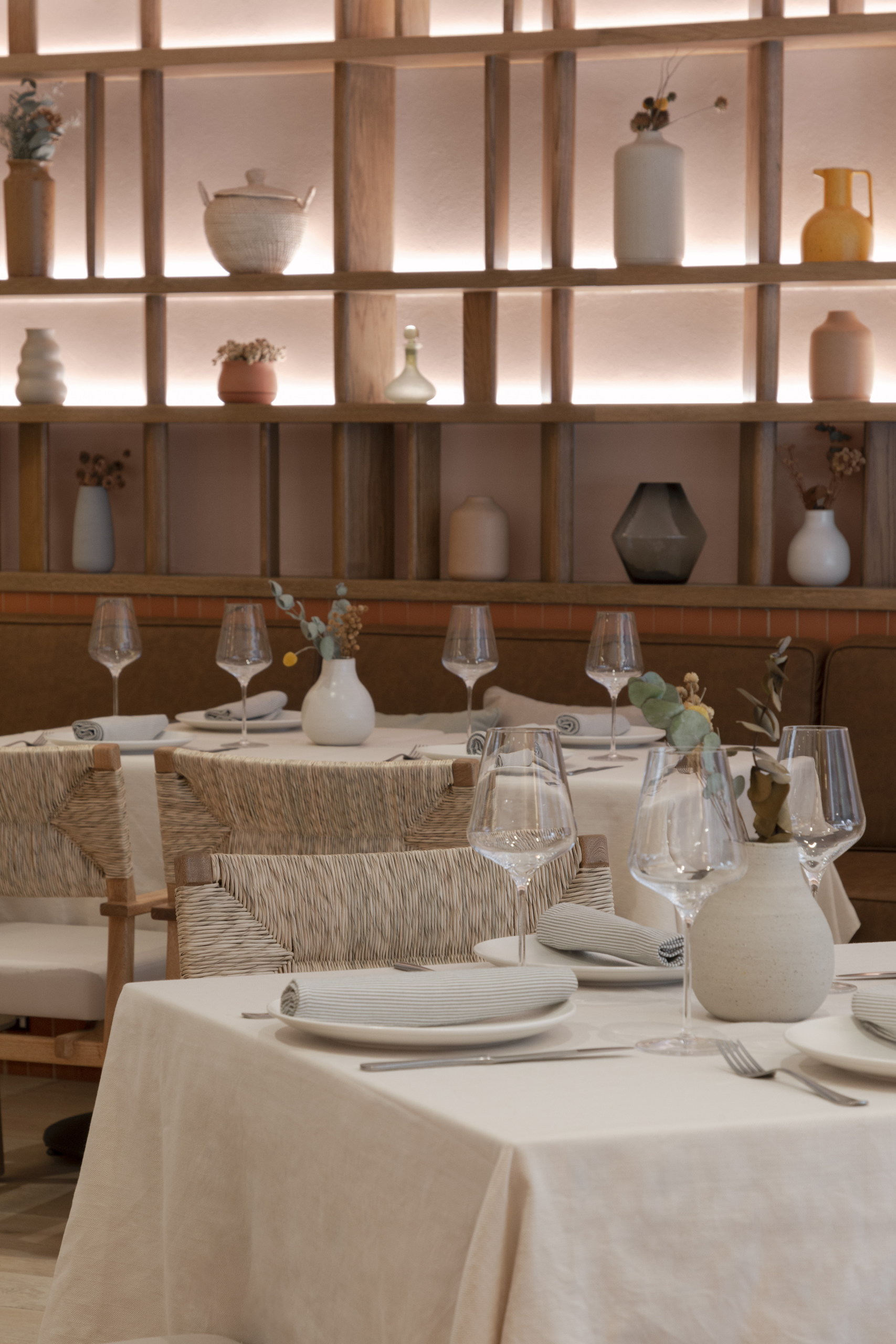 Inviting Warmth and Togetherness – Restaurante Cortile by Comitē De Proyectos