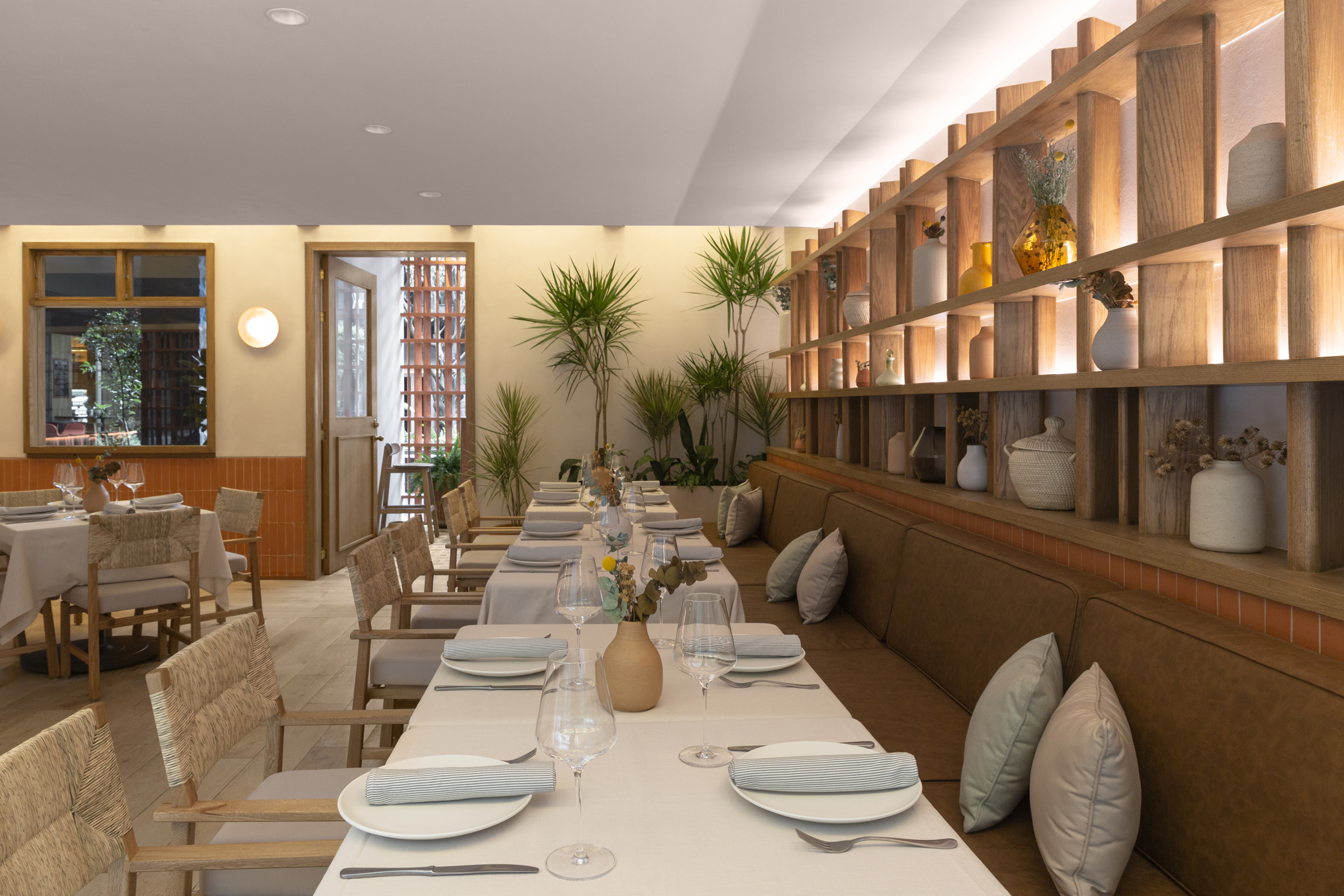 Inviting Warmth and Togetherness – Restaurante Cortile by Comitē De Proyectos