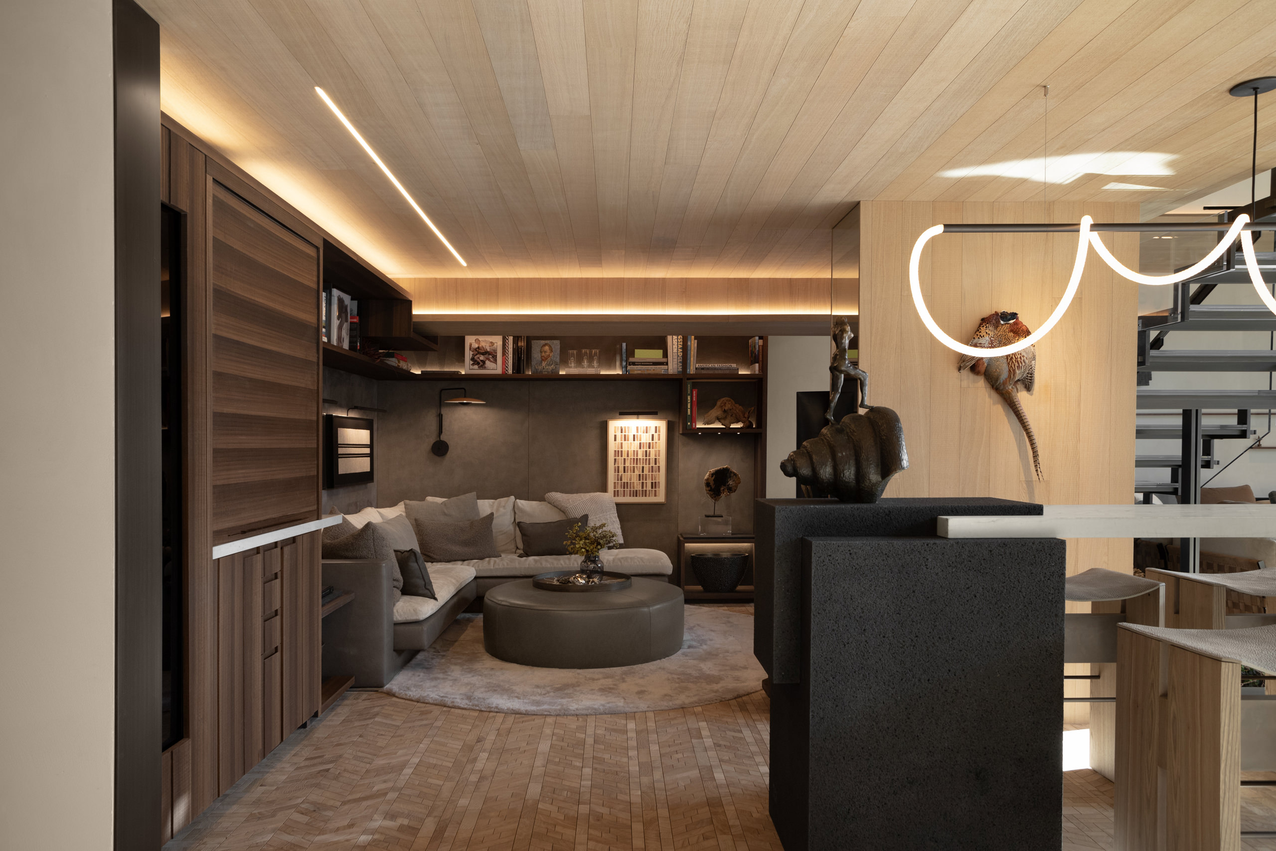 A Contemporary Retreat – Gore Suite by Simon Hamui Studio