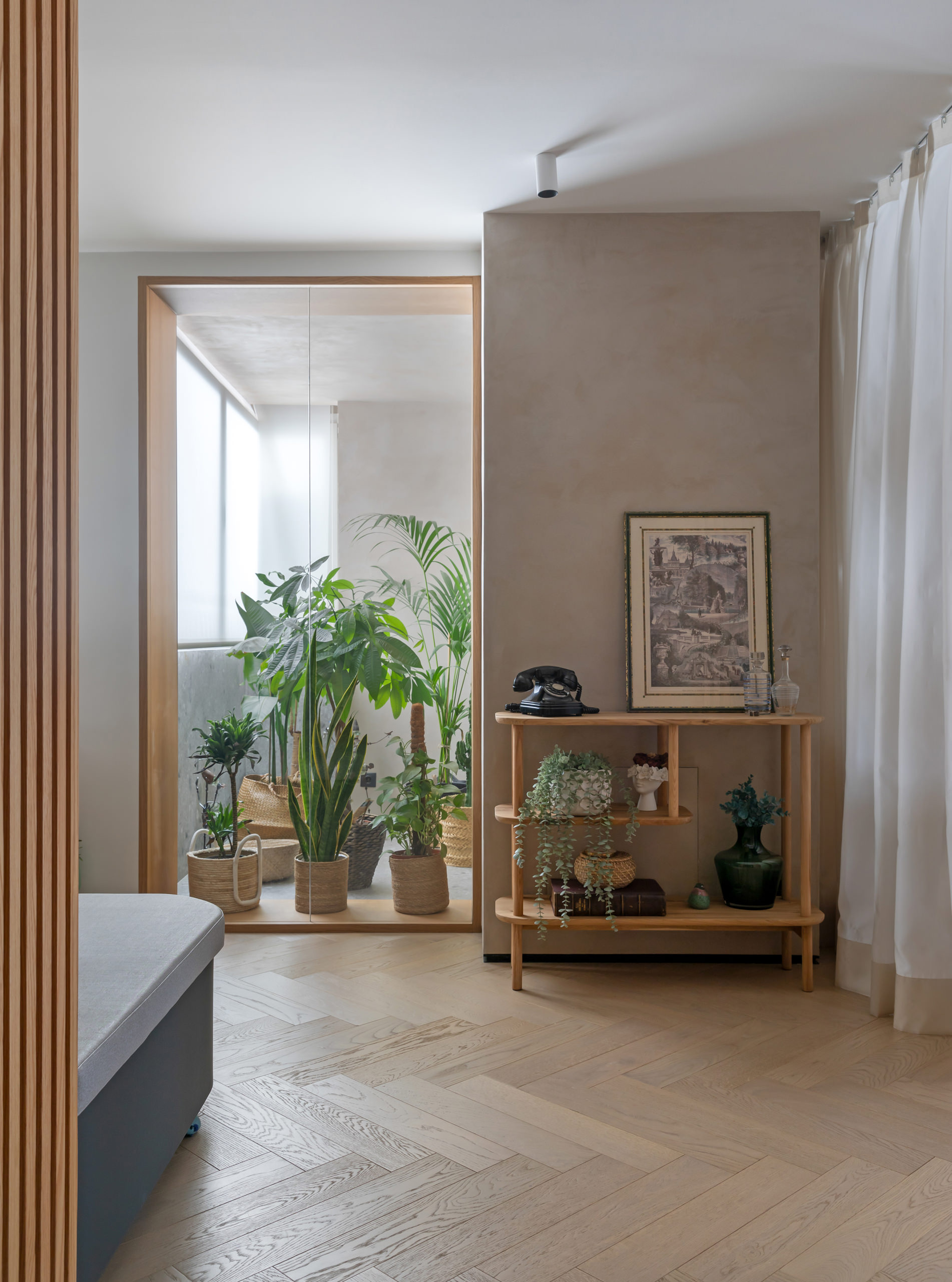 Neutrals and Oak – Brasilia by StudioMadera