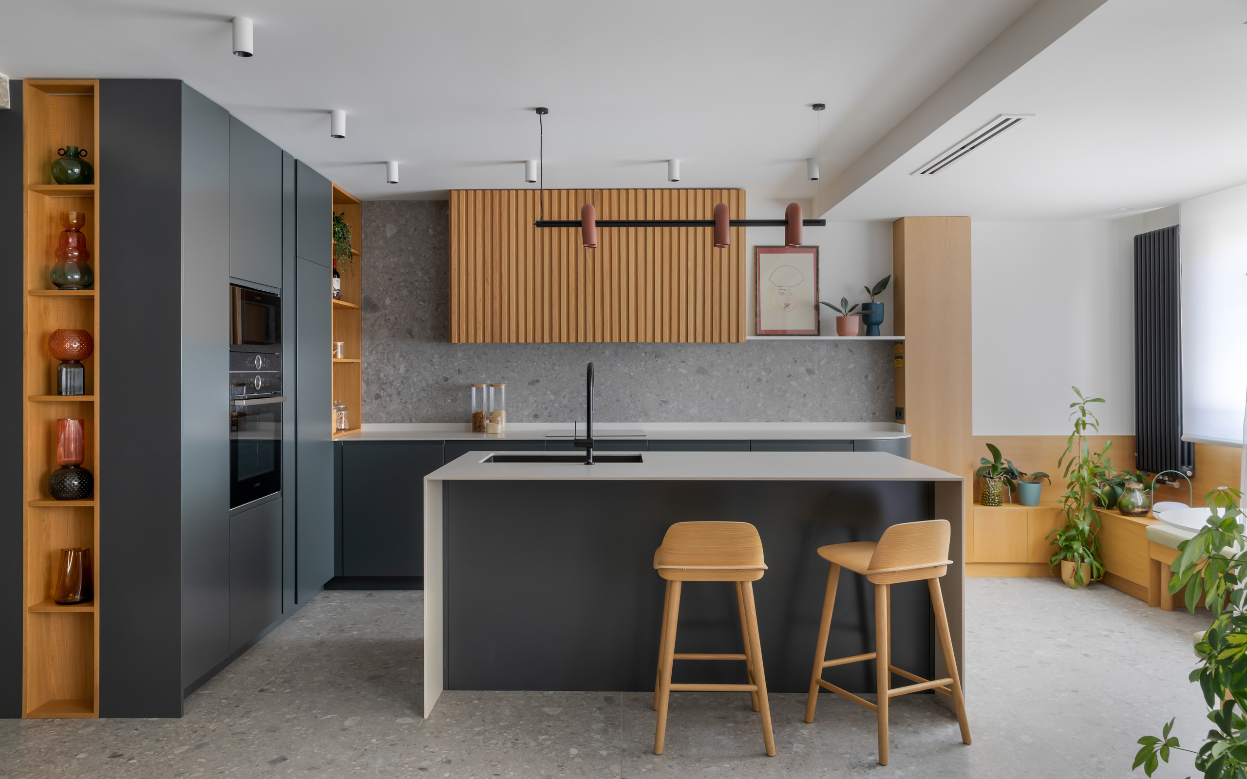 Neutrals and Oak – Brasilia by StudioMadera