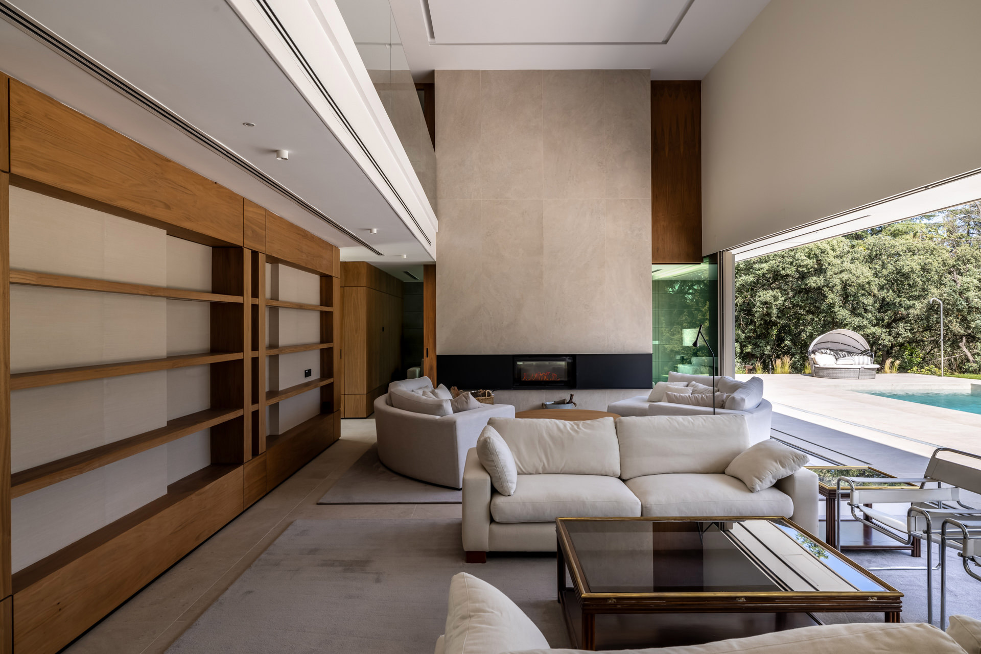 Purity and Warmth in Balance – Casa VCH by FH2L Arquitectos