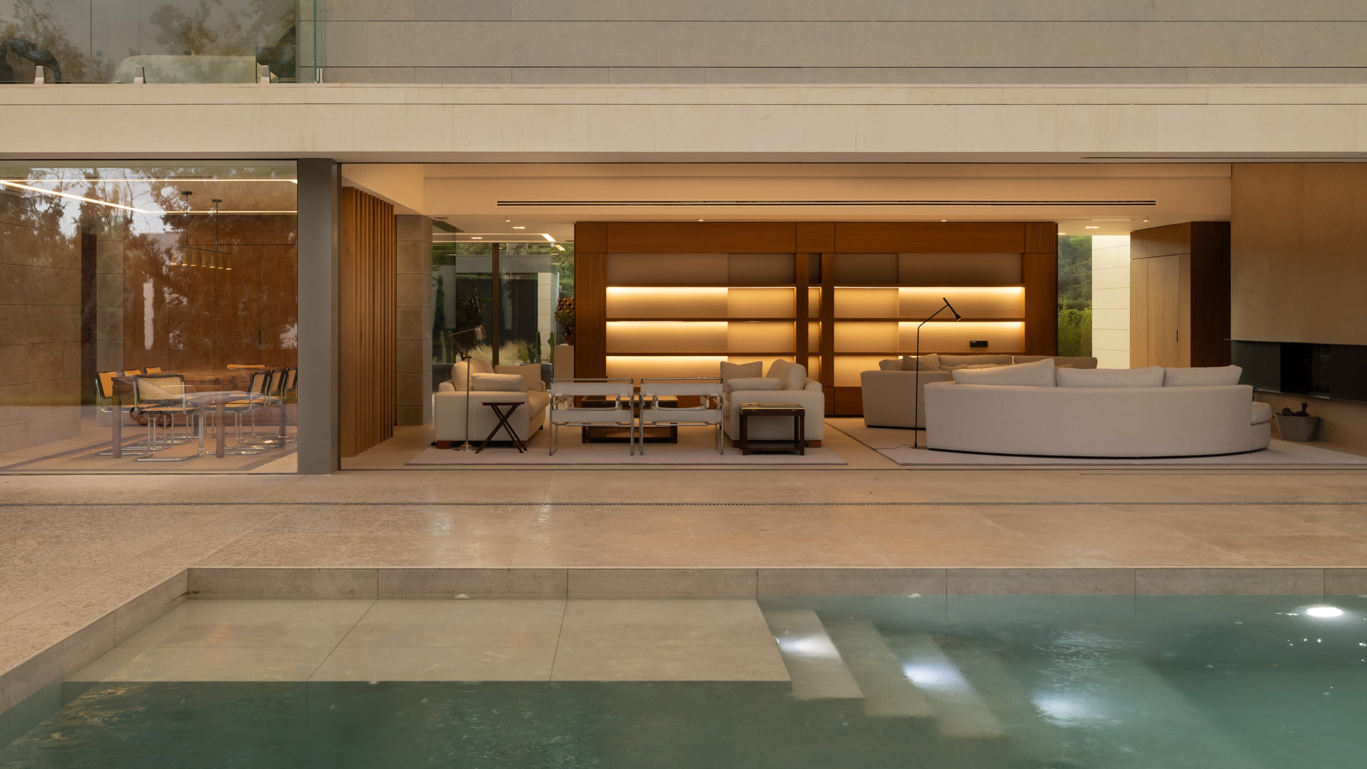 Purity and Warmth in Balance – Casa VCH by FH2L Arquitectos