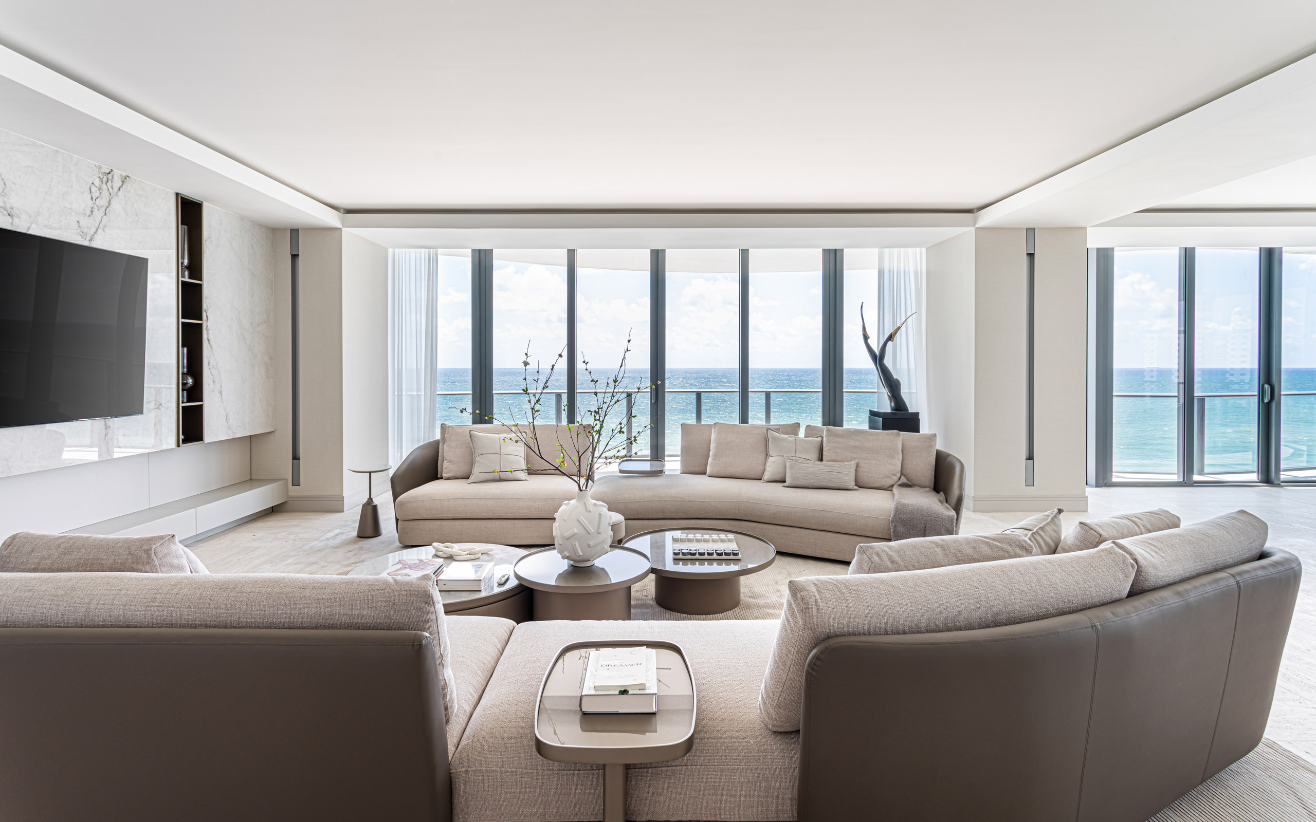 Golden Beach Luxury – Hidden Gem by FL Interiors Design Studio